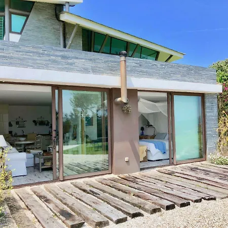 The Hidden Secret On The Cliff Holiday home Loiba